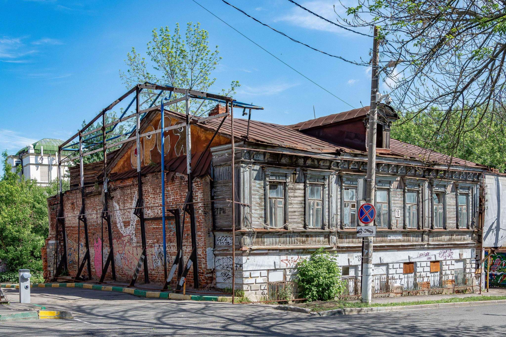 Продам торговое помещение 755.6 м.кв.