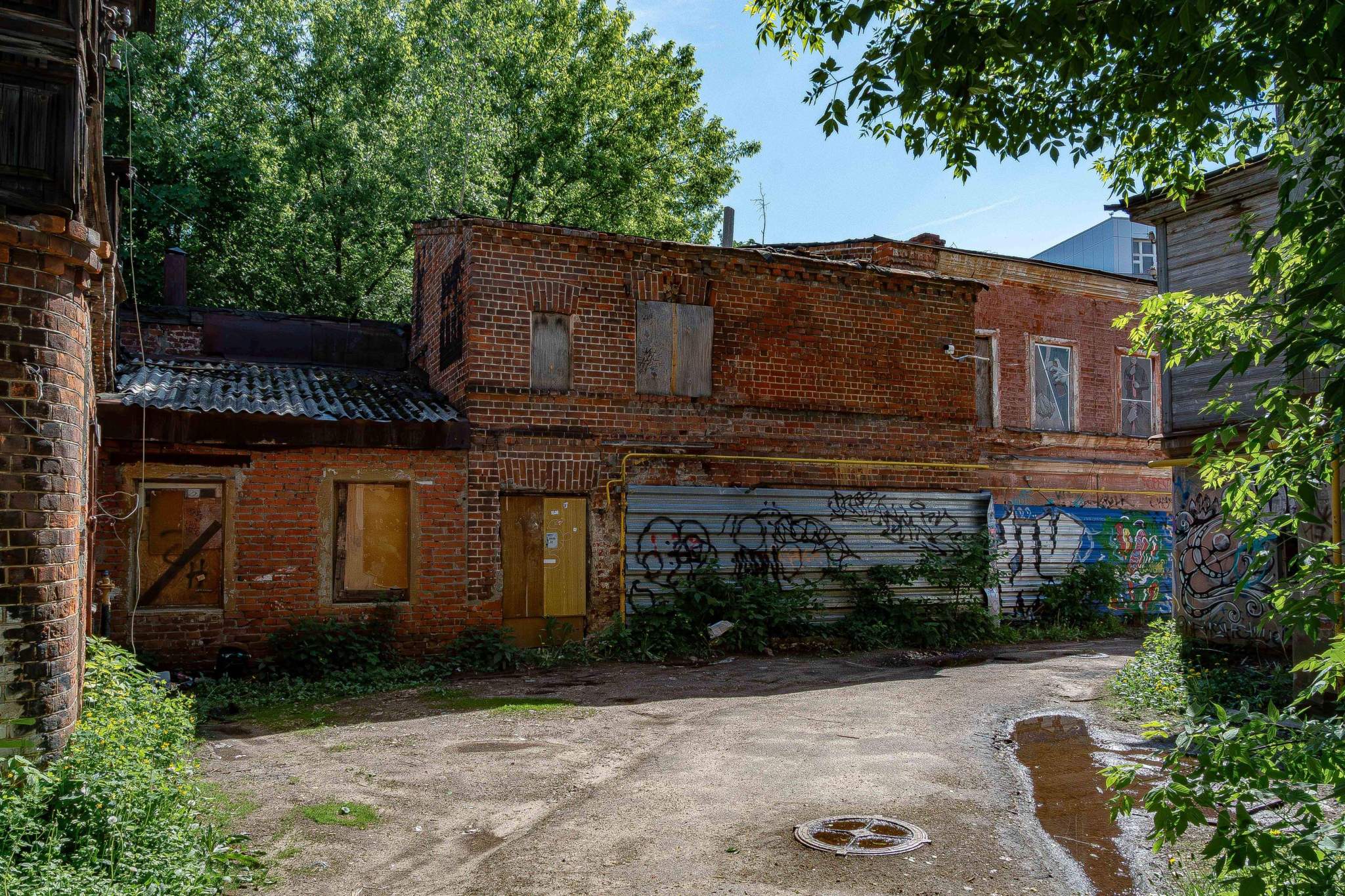 Продам торговое помещение 755.6 м.кв.