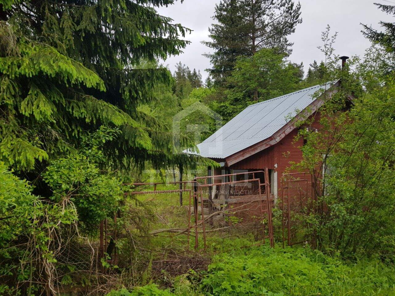 Продам земельный участок 683 м.кв.