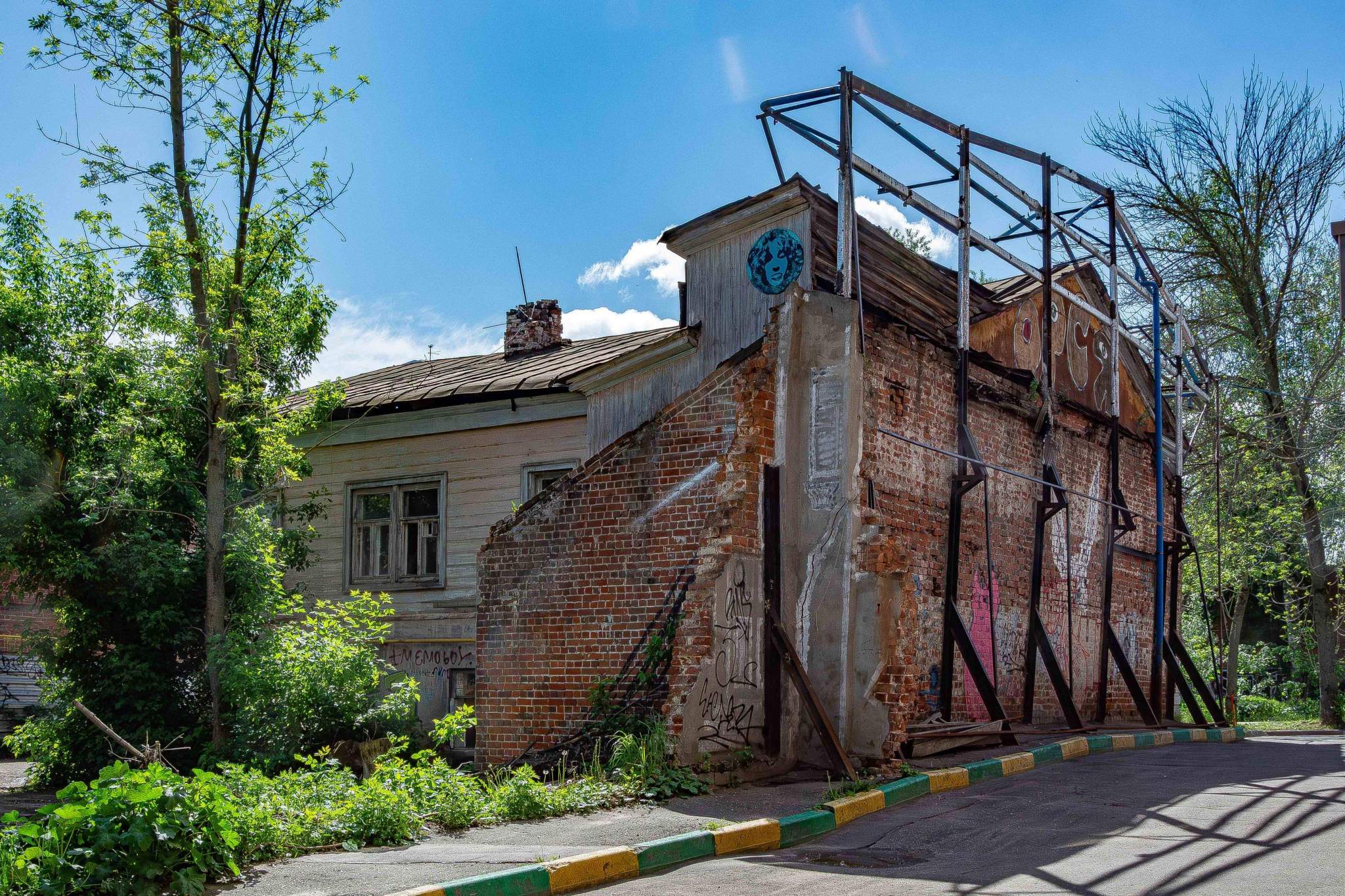 Продам торговое помещение 755.6 м.кв.