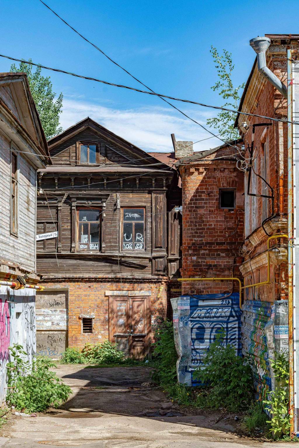Продам торговое помещение 755.6 м.кв.