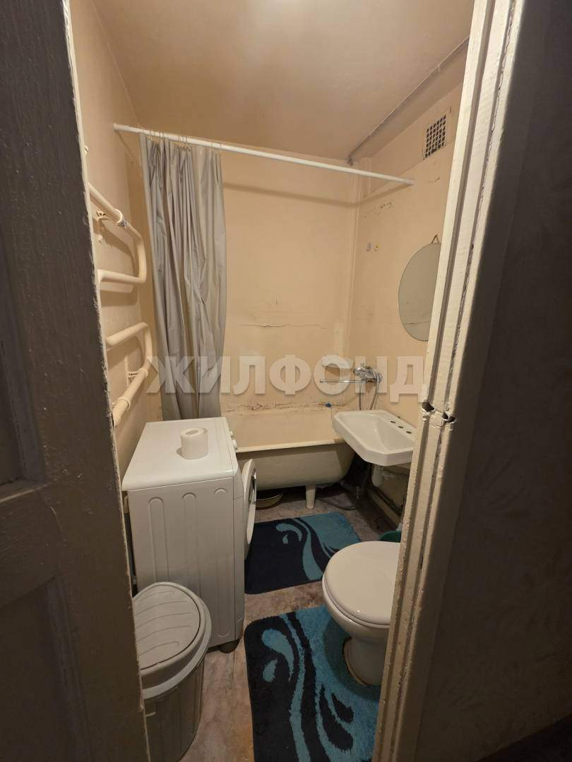Квартира на продажу в Северске, Строителей улица, 35