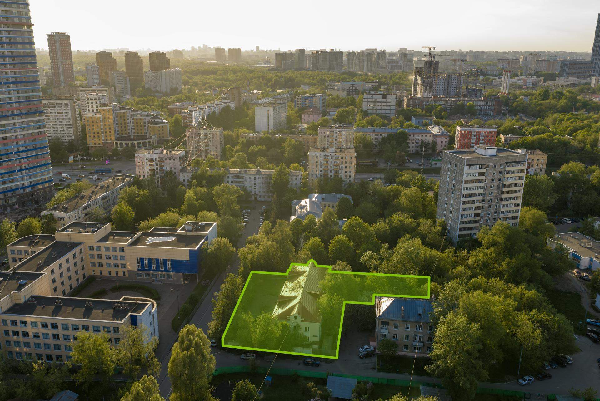 Продам торговое помещение 1284.4 м.кв.