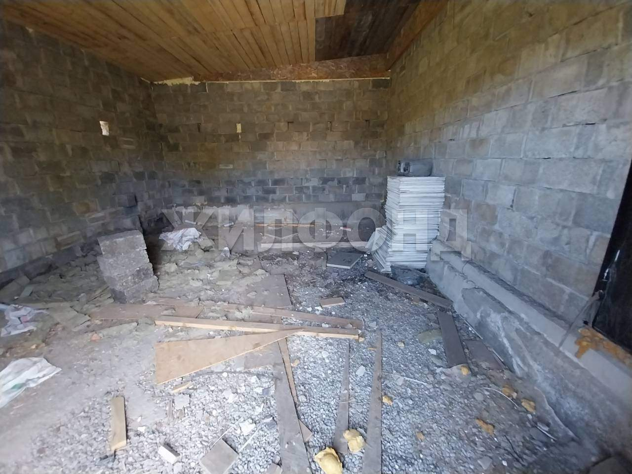 Продам земельный участок 658 м.кв.