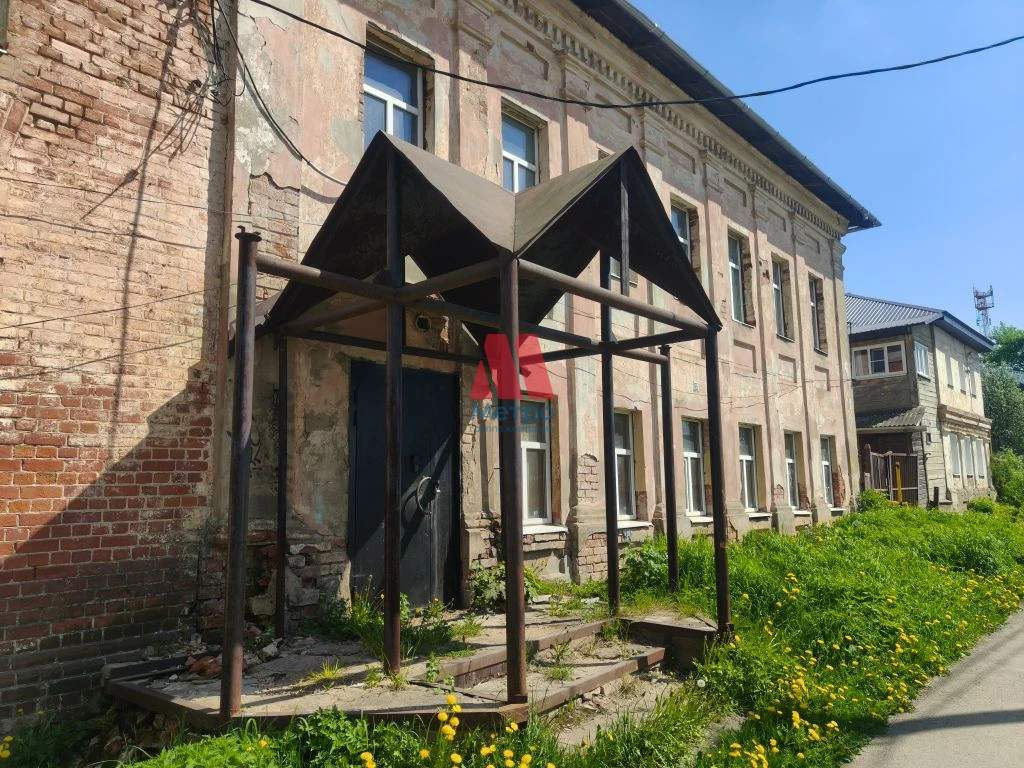 Продам торговое помещение 844 м.кв.