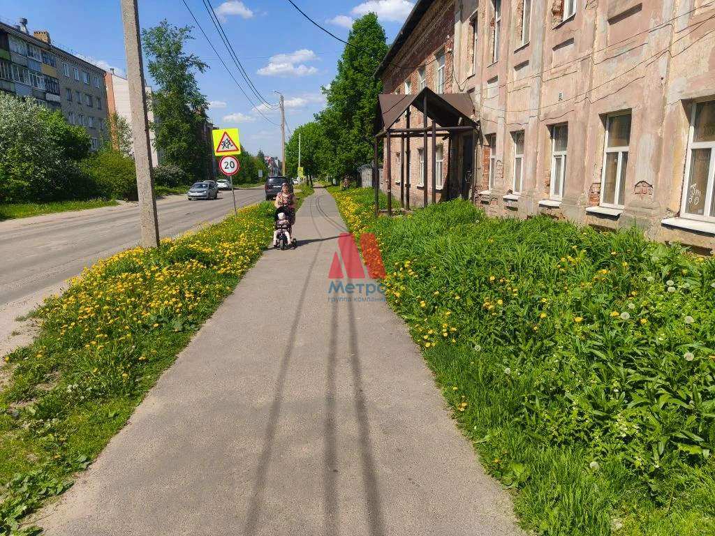 Продам торговое помещение 844 м.кв.