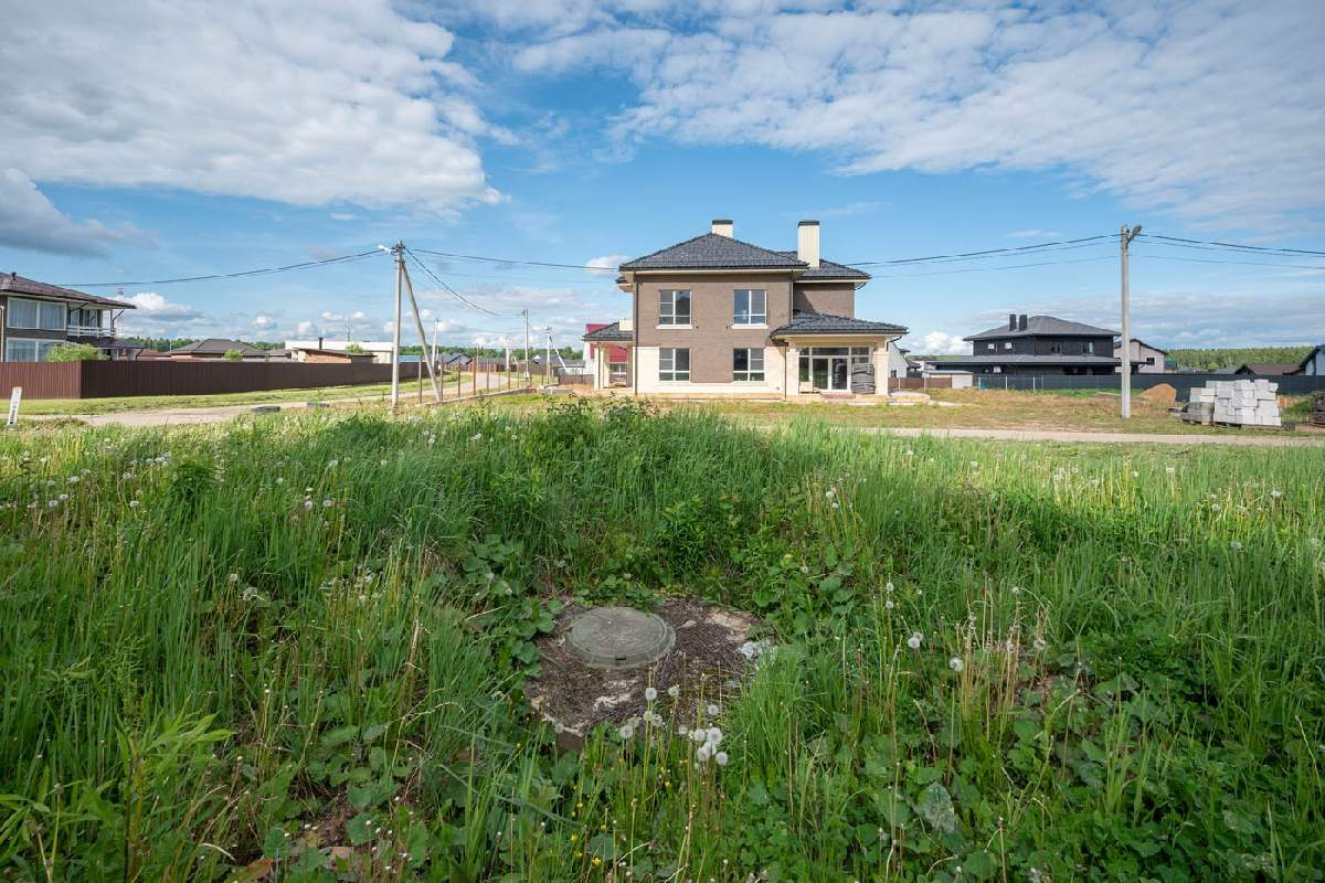 Продам земельный участок 1170 м.кв.