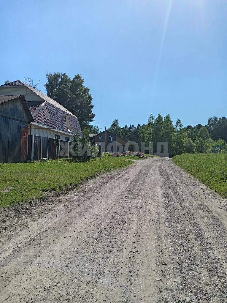 Продам земельный участок 1760 м.кв.