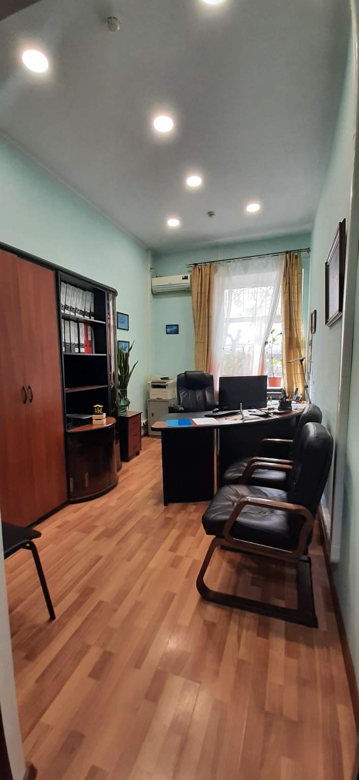 Продам торговое помещение 1016.7 м.кв.