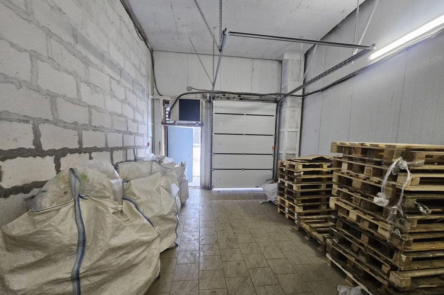 Сдам в аренду магазин 672 м.кв.