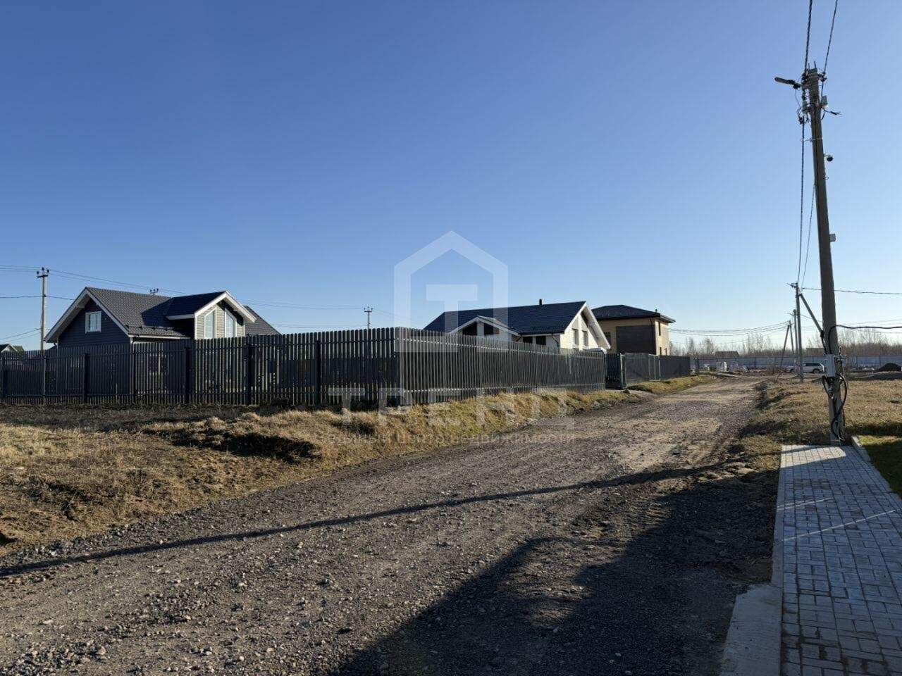 Продам земельный участок 1200 м.кв.