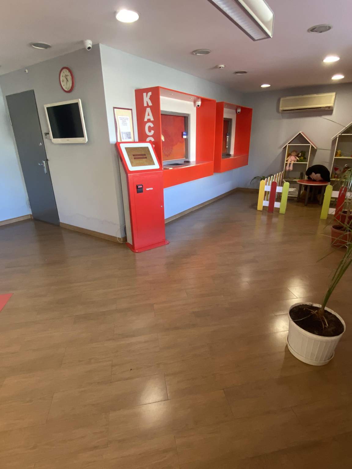 Сдам в аренду офис 140 м.кв.