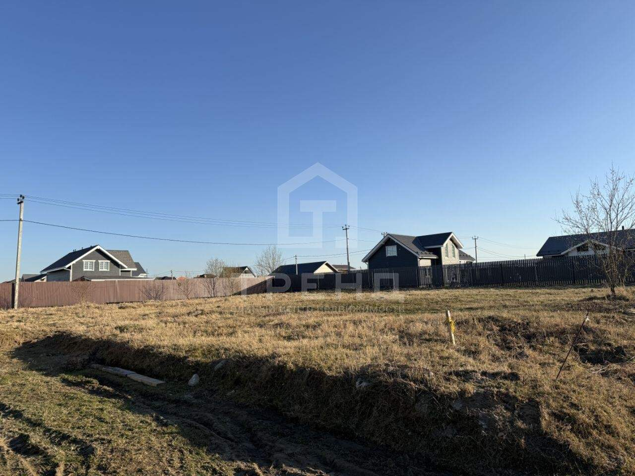 Продам земельный участок 1200 м.кв.