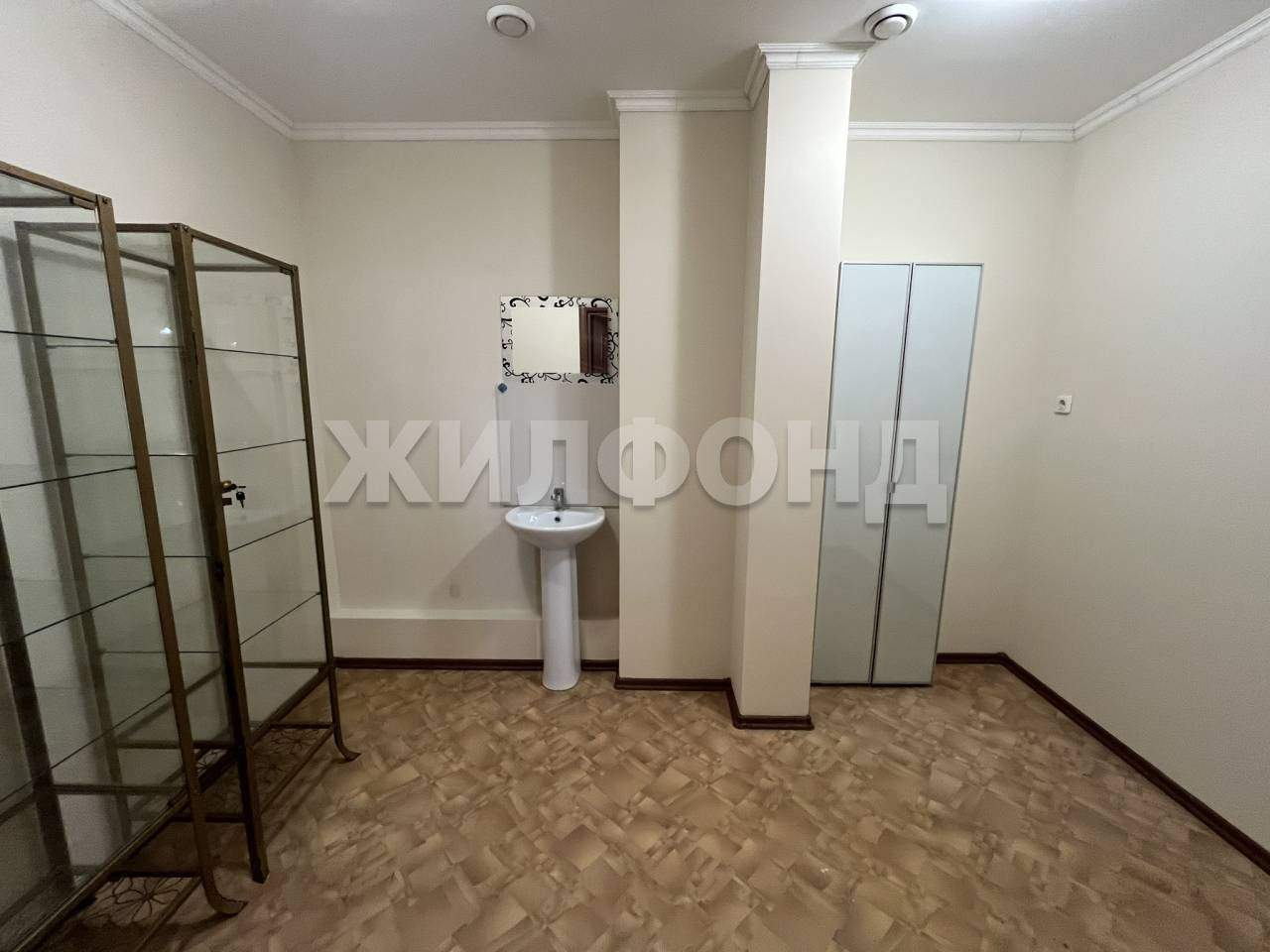 Продам офис 76 м.кв.