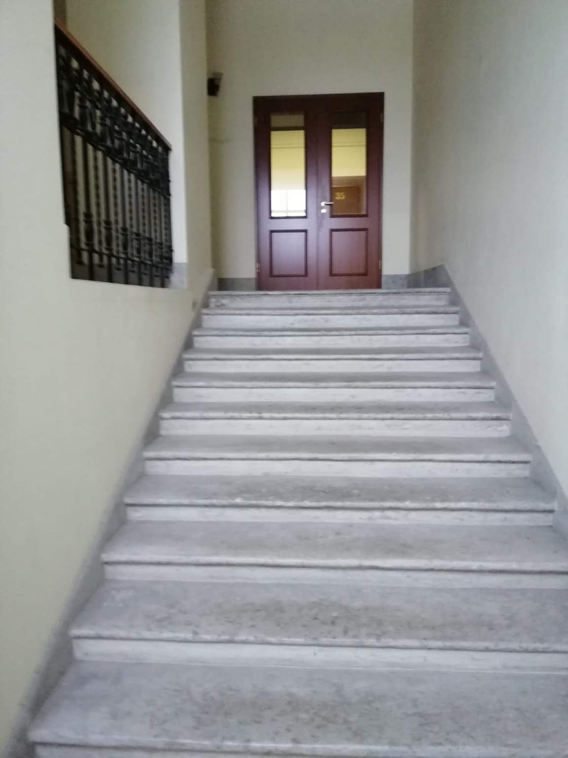 Продам торговое помещение 4012.7 м.кв.