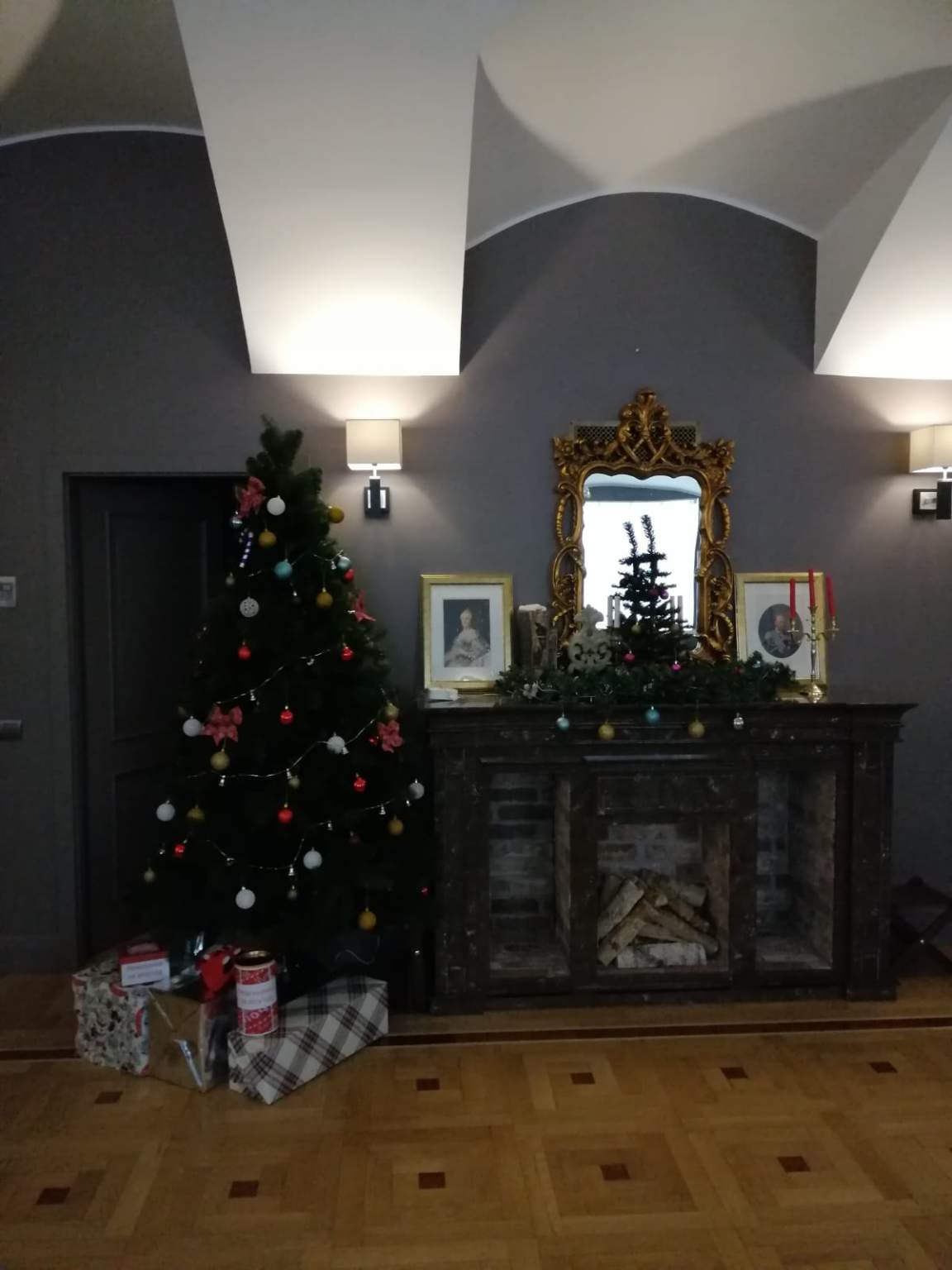 Продам торговое помещение 4012.7 м.кв.