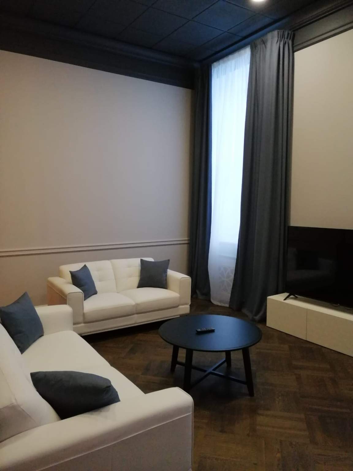 Продам торговое помещение 4012.7 м.кв.