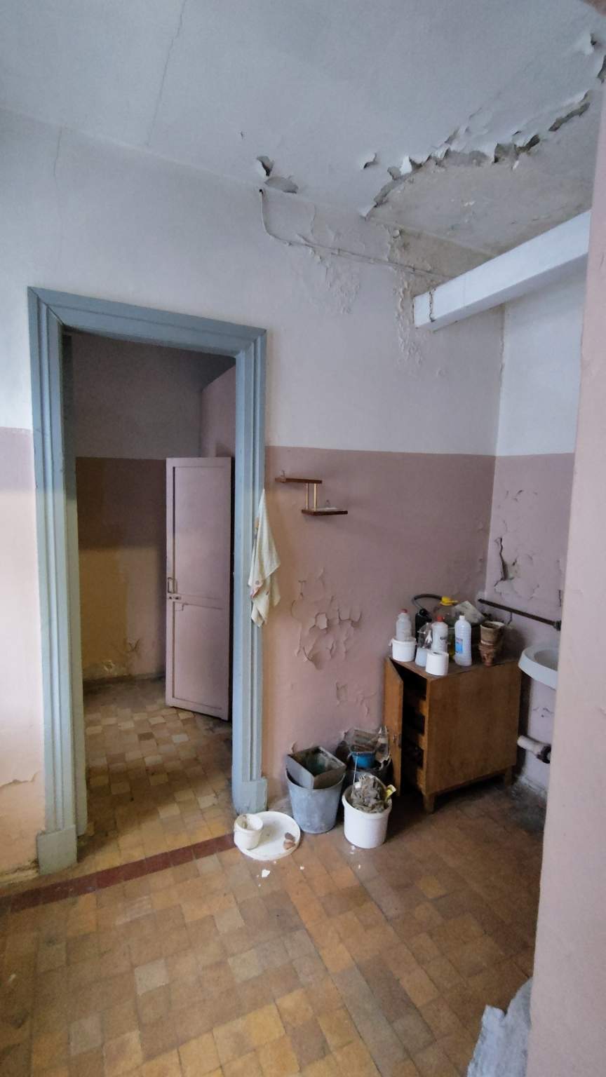 Продам помещение свободного назначения 702.7 м.кв.