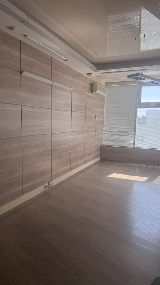 Сдам в аренду офис 235.6 м.кв.