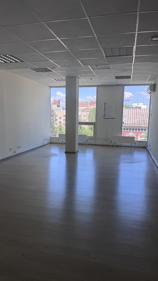 Сдам в аренду офис 235.6 м.кв.