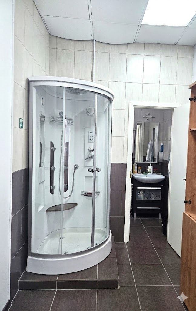 Сдам в аренду офис 167.8 м.кв.