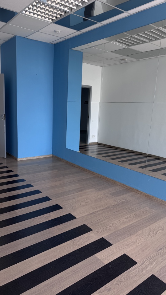 Сдам в аренду офис 235.6 м.кв.