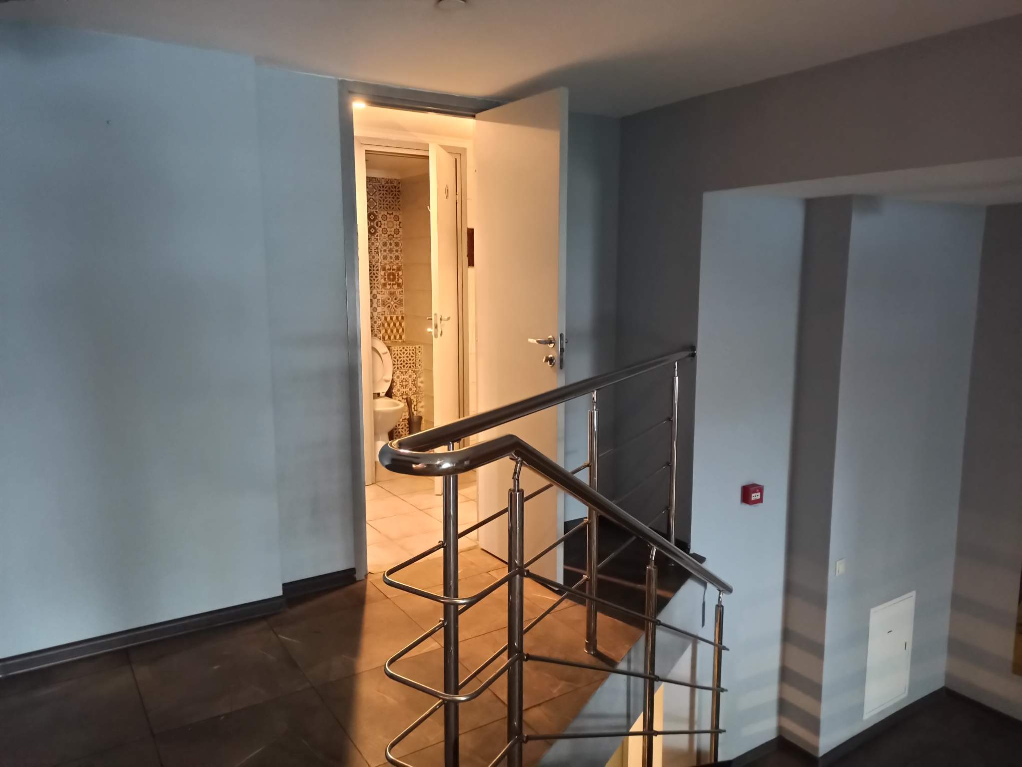 Сдам в аренду офис 464.5 м.кв.