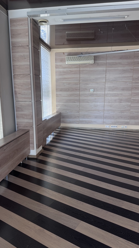 Сдам в аренду офис 235.6 м.кв.