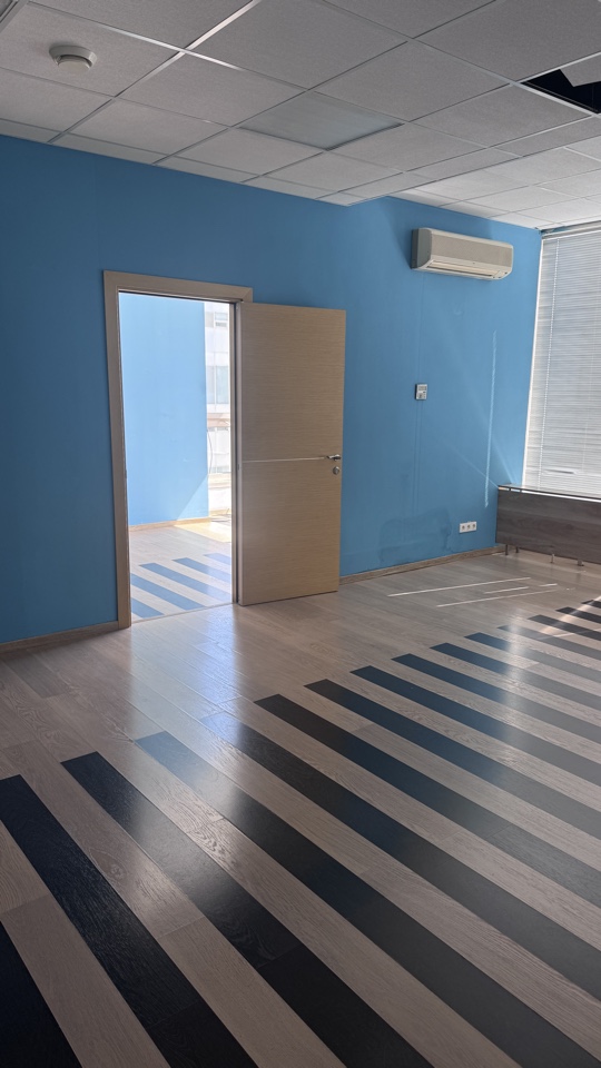 Сдам в аренду офис 235.6 м.кв.