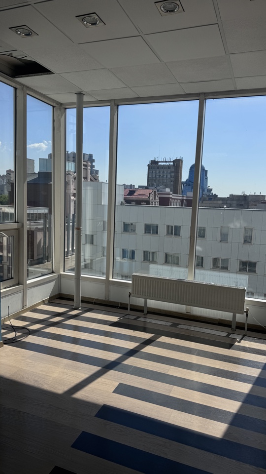 Сдам в аренду офис 235.6 м.кв.