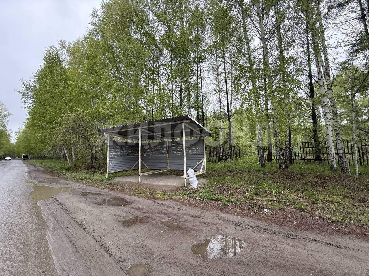 Продам земельный участок 1100 м.кв.