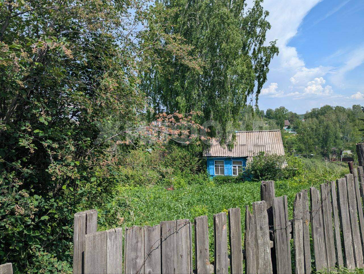 Продам земельный участок 1200 м.кв.