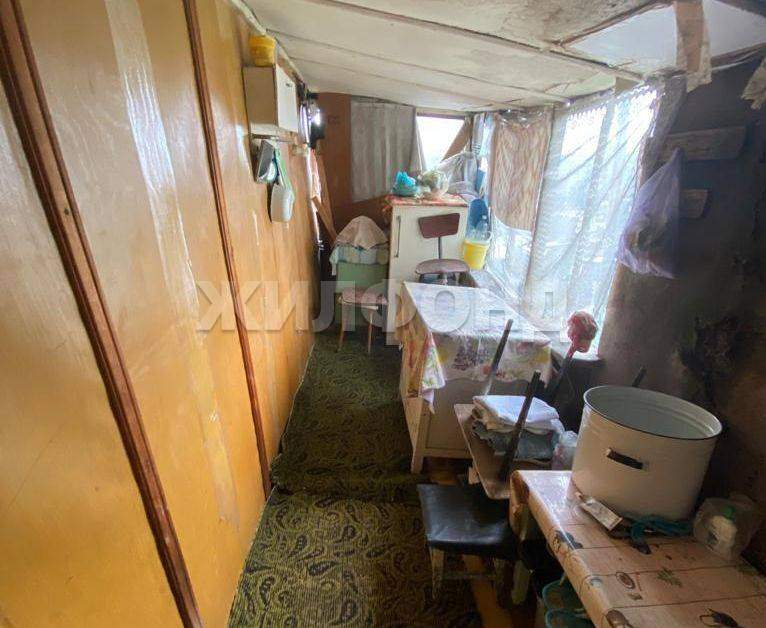 Продам земельный участок 718 м.кв.