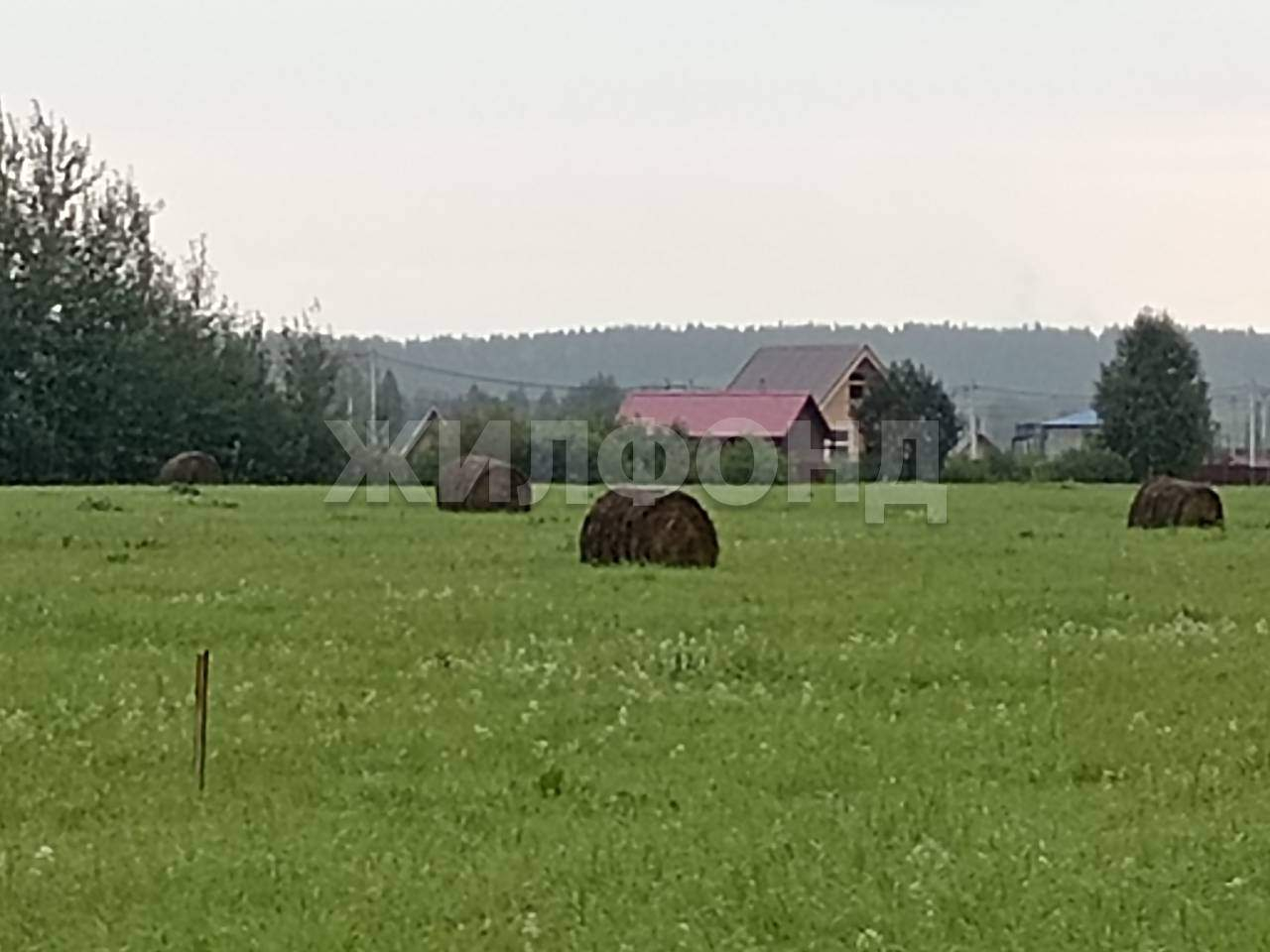 Продам земельный участок 1000 м.кв.