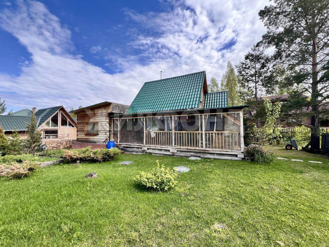 Продам земельный участок 1800 м.кв.
