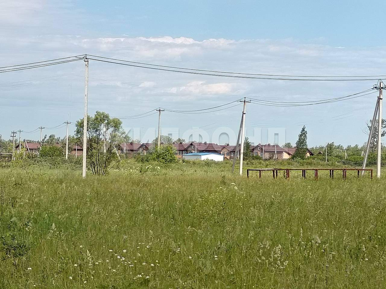 Продам земельный участок 1000 м.кв.