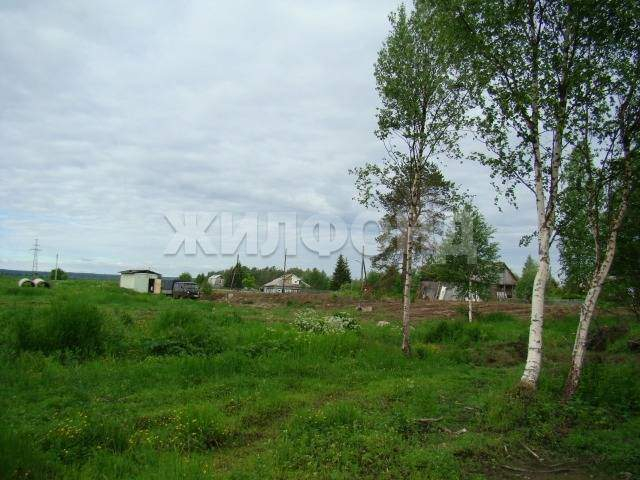 Продам земельный участок 2000 м.кв.