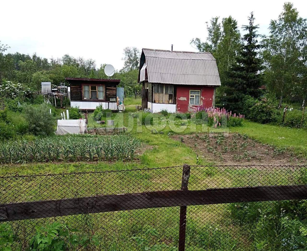 Продам земельный участок 1000 м.кв.