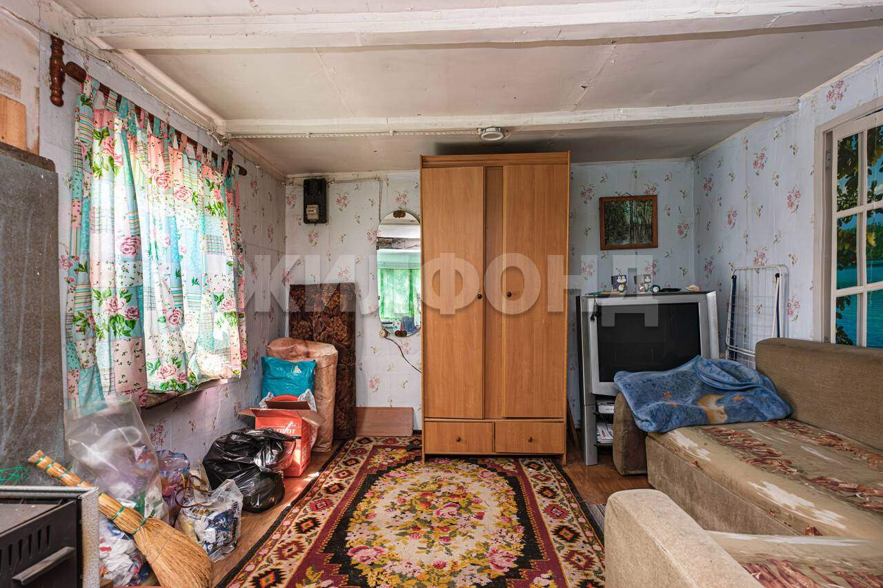 Продам земельный участок 600 м.кв.