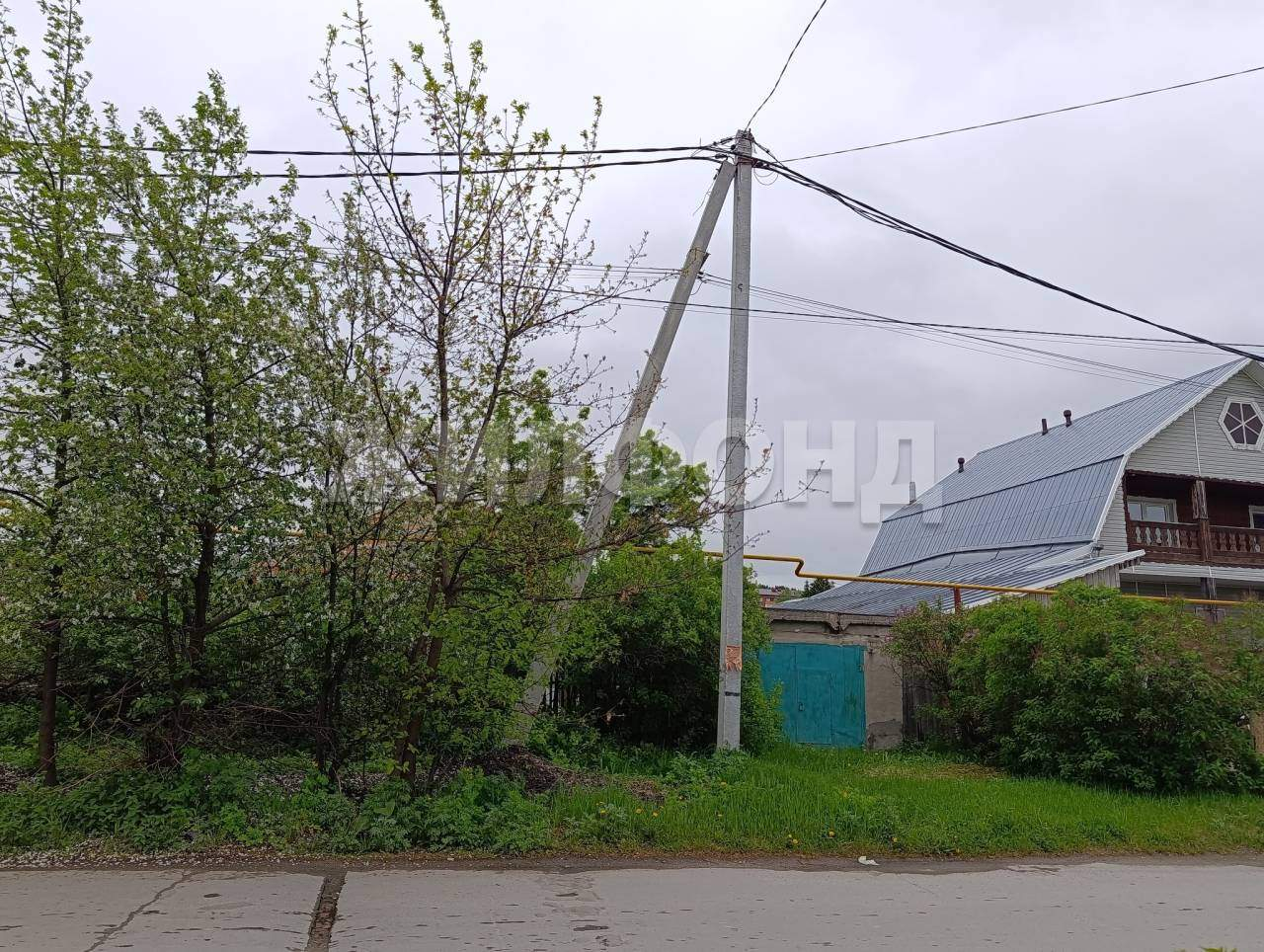 Продам земельный участок 1354 м.кв.