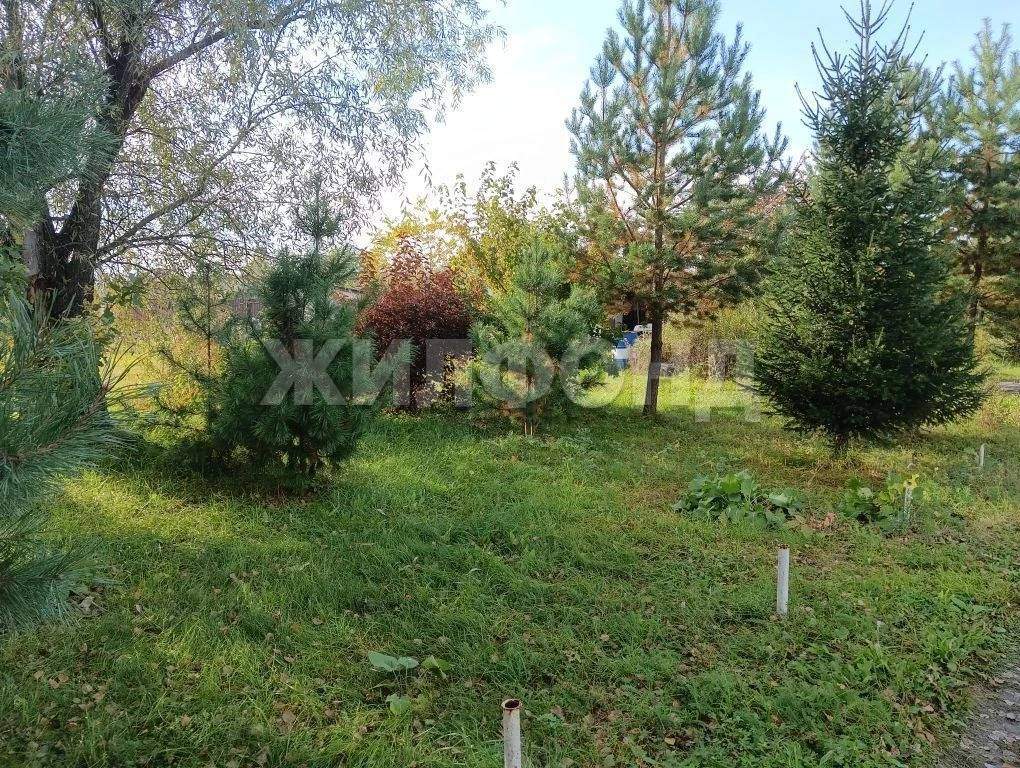 Продам земельный участок 1200 м.кв.