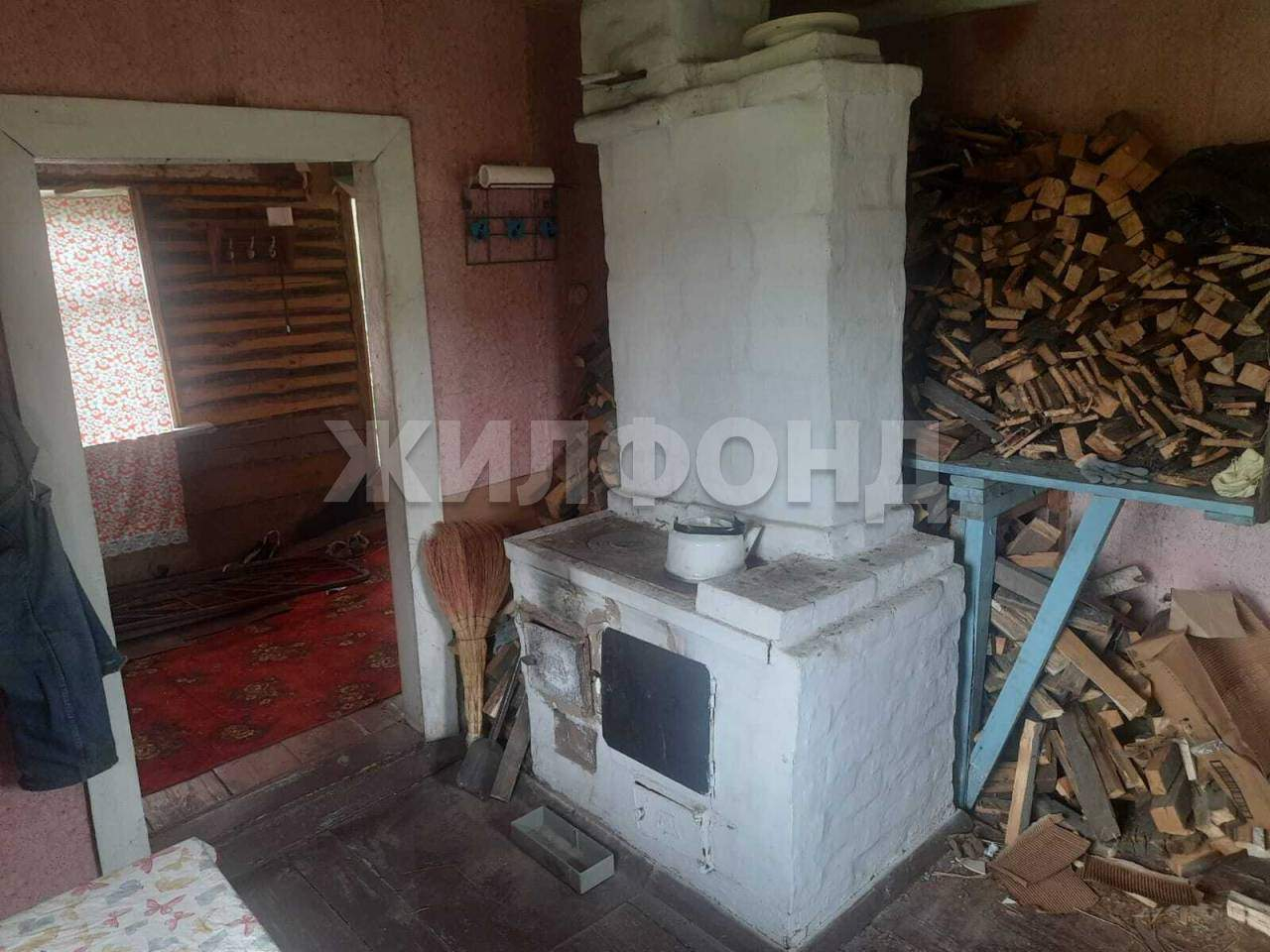 Продам земельный участок 824 м.кв.