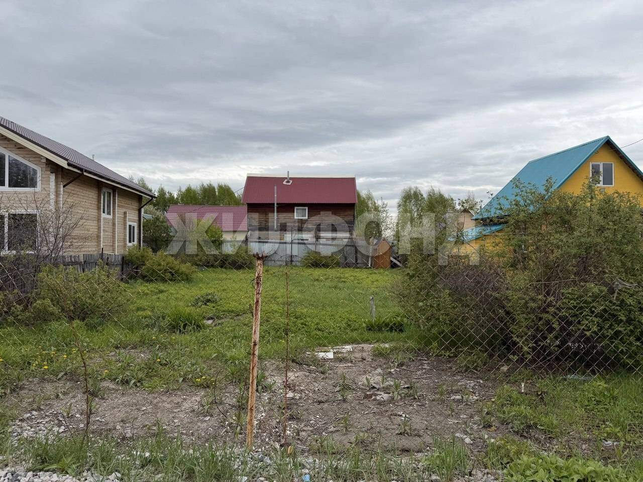 Продам земельный участок 440 м.кв.