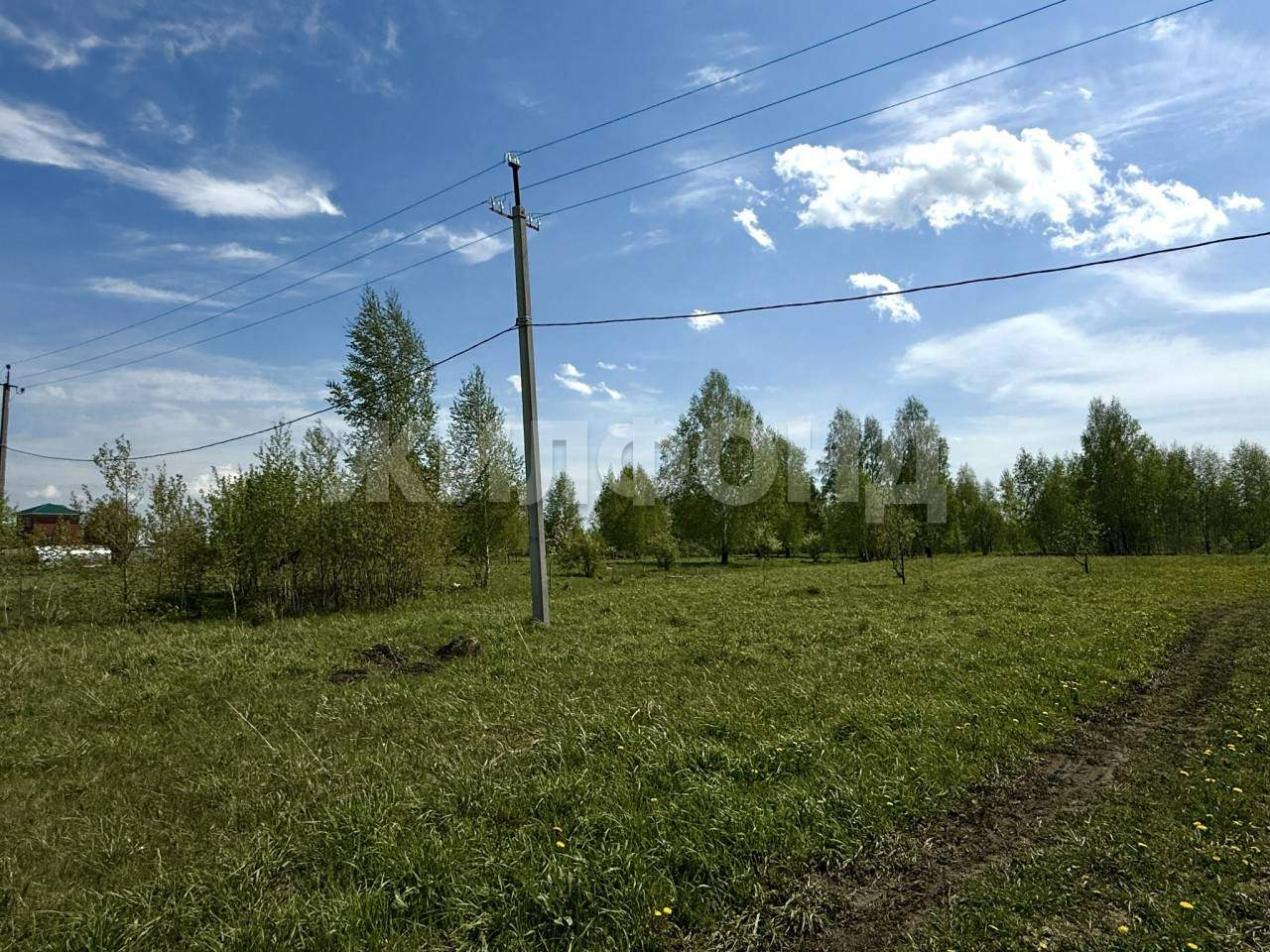 Продам земельный участок 600 м.кв.