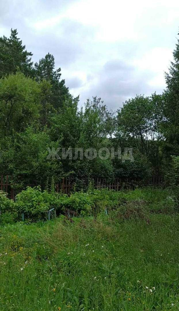 Продам земельный участок 741 м.кв.