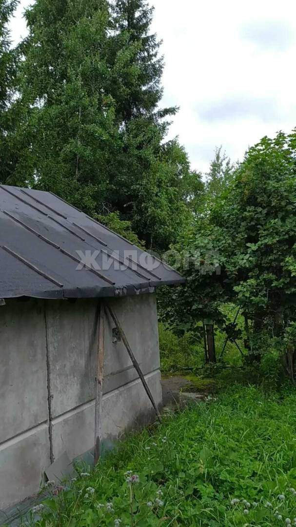 Продам земельный участок 741 м.кв.