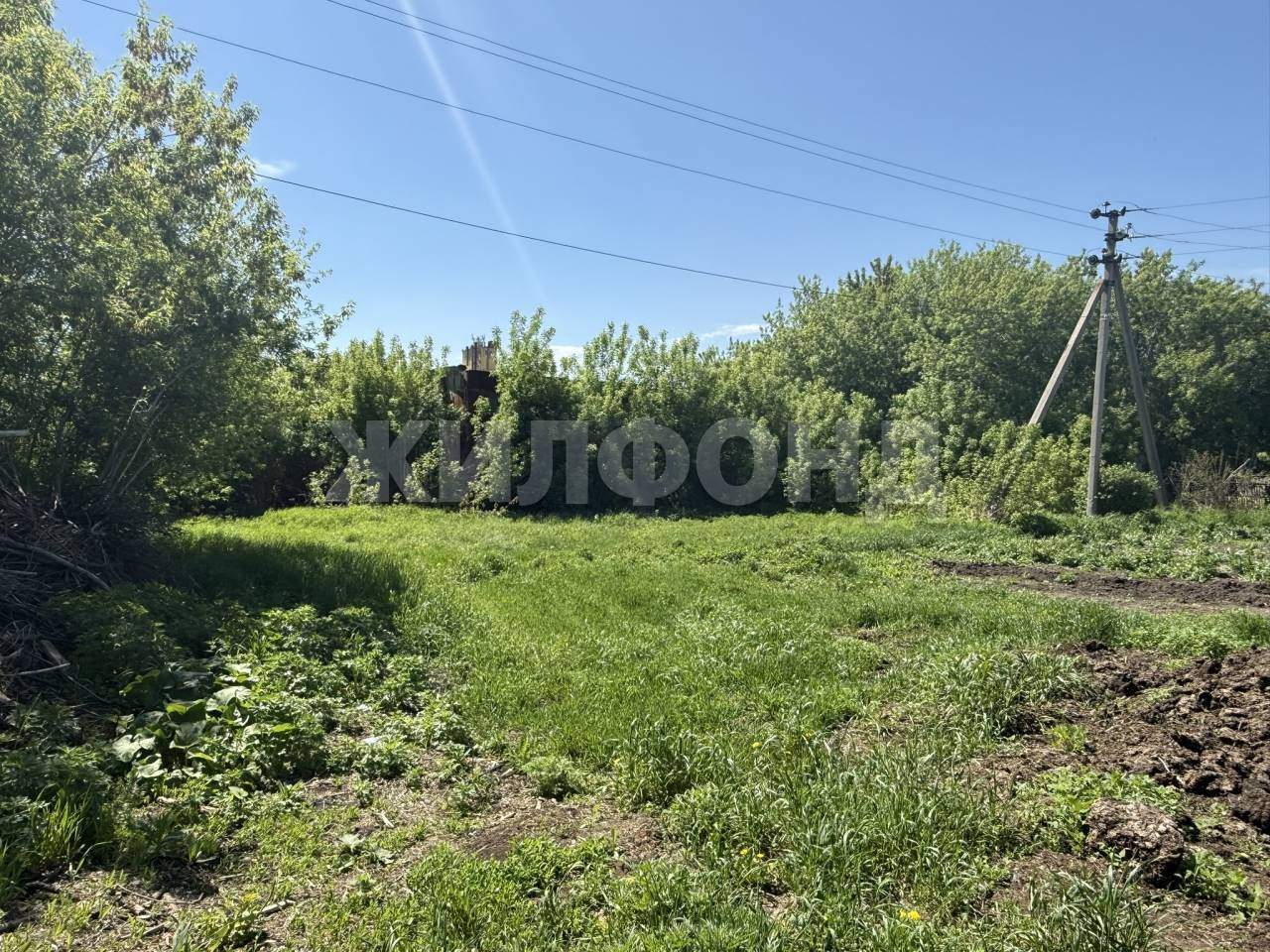 Продам земельный участок 1400 м.кв.