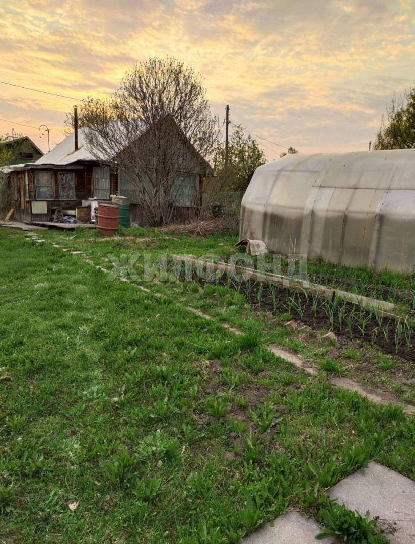 Продам земельный участок 600 м.кв.