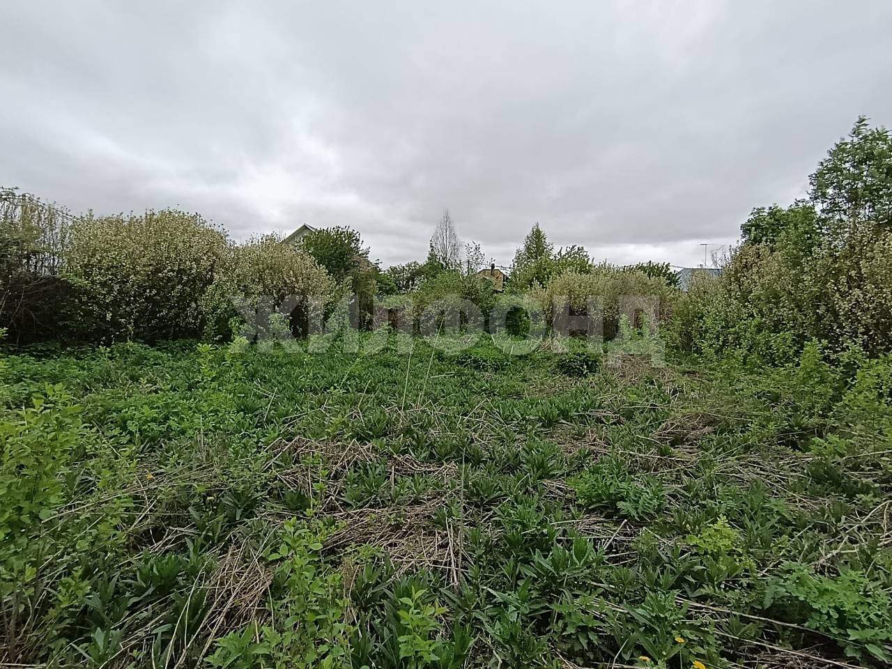 Продам земельный участок 1354 м.кв.