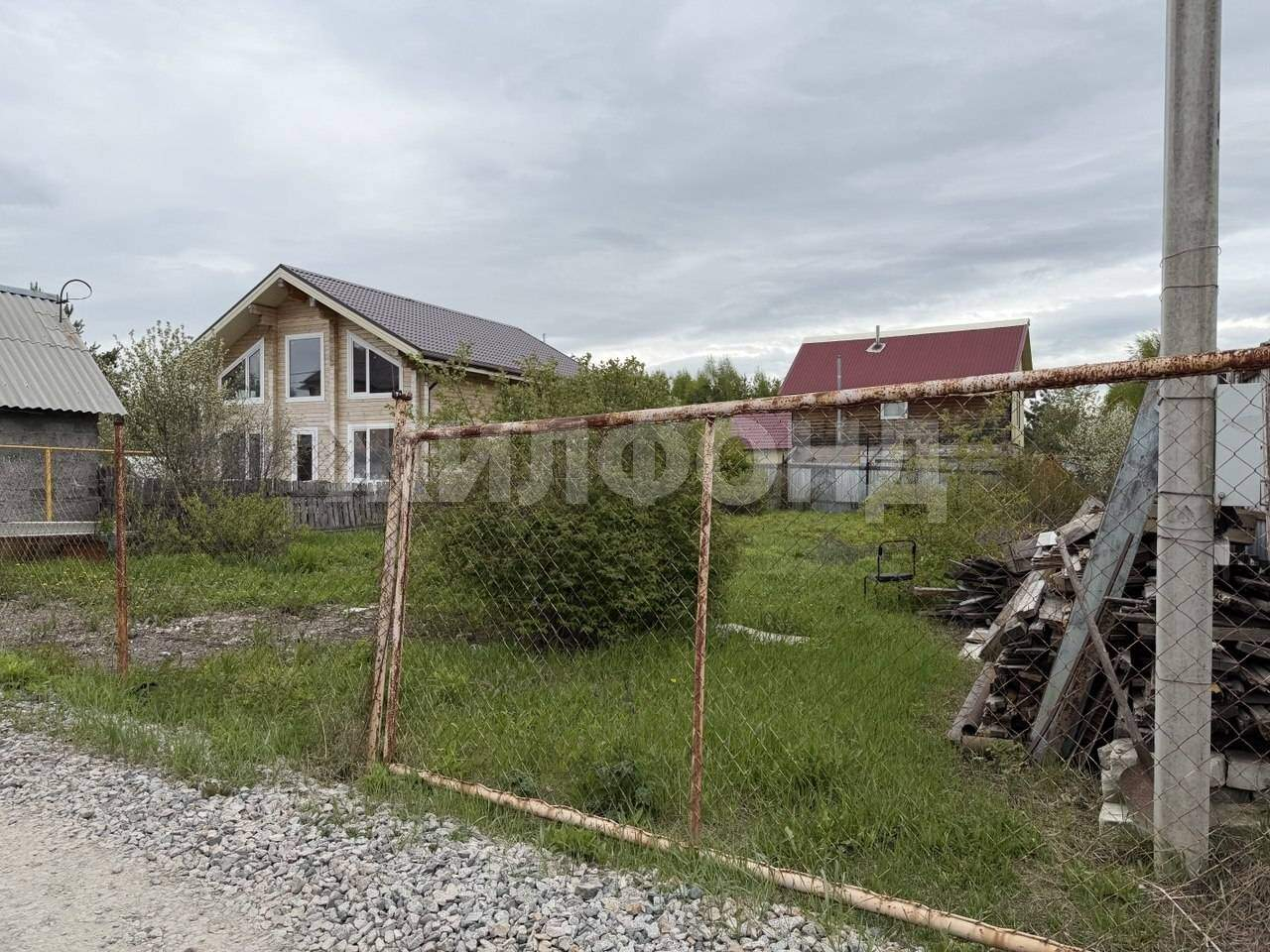 Продам земельный участок 440 м.кв.
